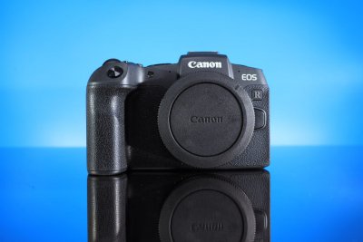 Беззеркальный фотоаппарат Canon EOS RP Body