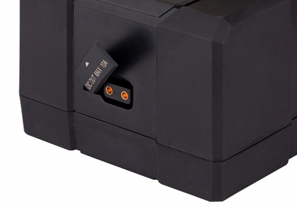 Защищённый аккумулятор SWIT PB-R290S+ V-mount 290 Вт·ч, IP54, 250 Вт Защищённый аккумулятор SWIT PB-R290S+ V-mount 290 Вт·ч, IP54, 250 Вт
