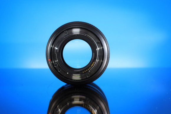 Объектив Canon EF 85mm f/1.4L IS USM