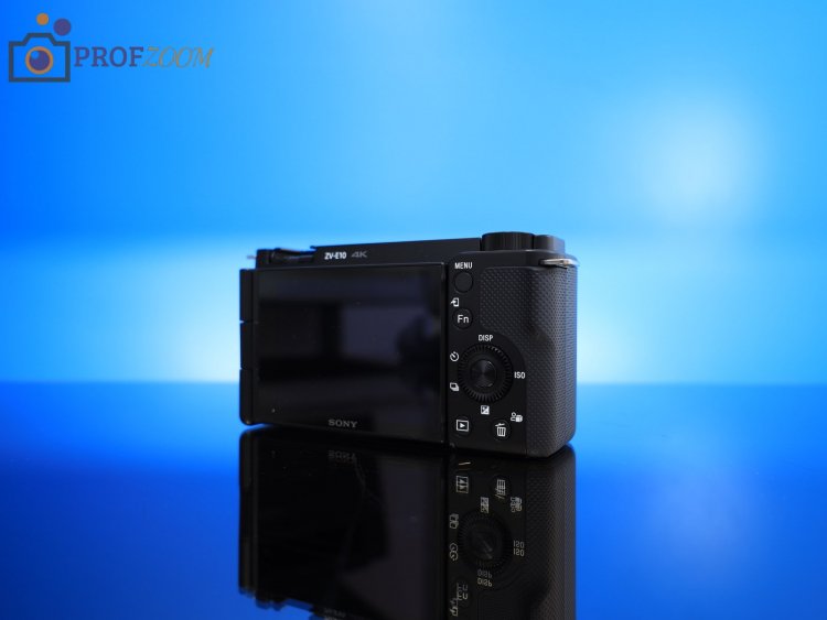 Поворотный экран Sony ZV-E10 Kit 16-50mm II