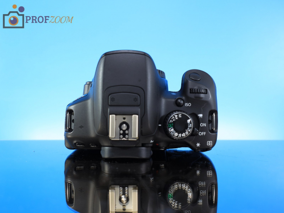 Фотоаппарат Canon EOS 650D EF-S 18-55mm III Фотоаппарат Canon EOS 650D EF-S 18-55mm III