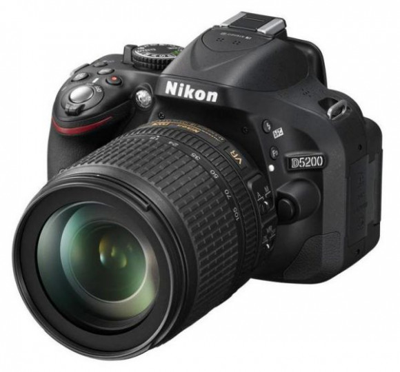 Nikon D5200 Kit 18-105mm VR черный