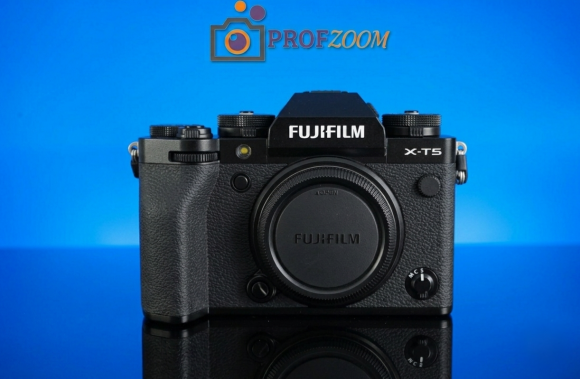 Fujifilm X-T5 Body, черный Fujifilm X-T5 Body, черный